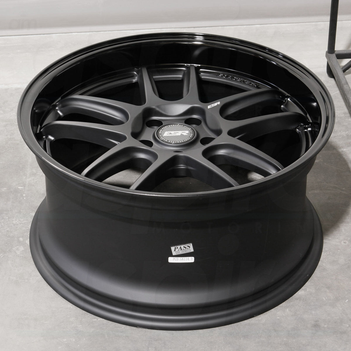 ESR Wheels AP8 Black