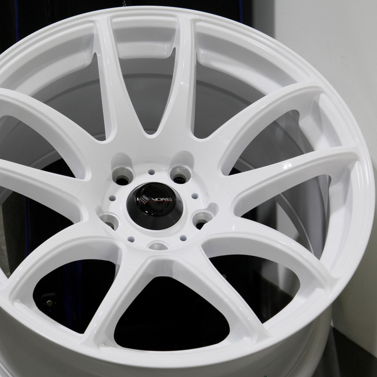 Vors Wheels TR4 White