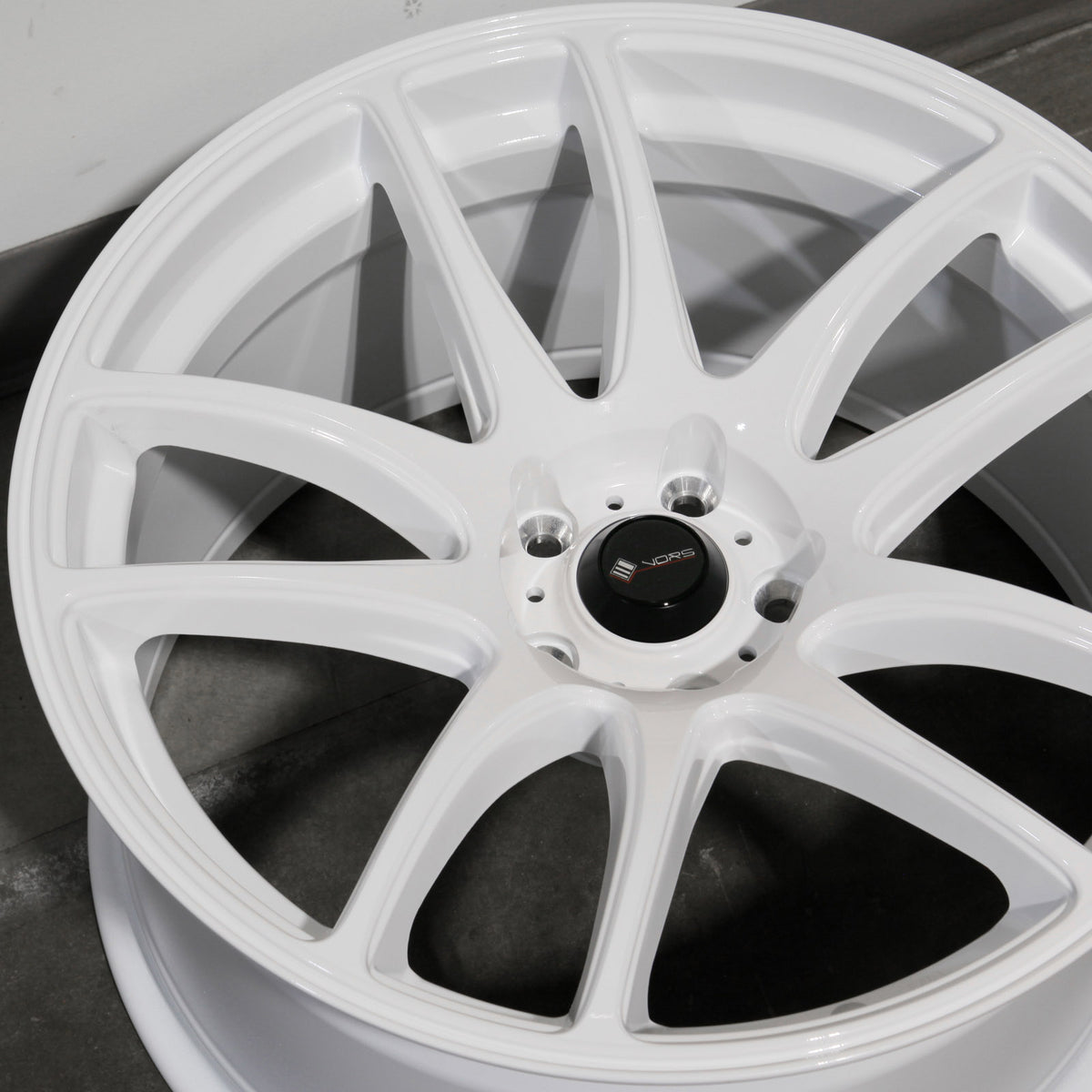 Vors Wheels TR4 White