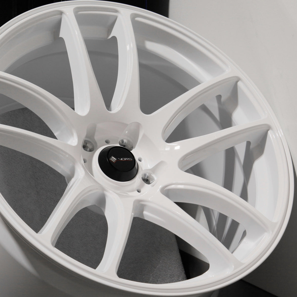 Vors Wheels TR4 White