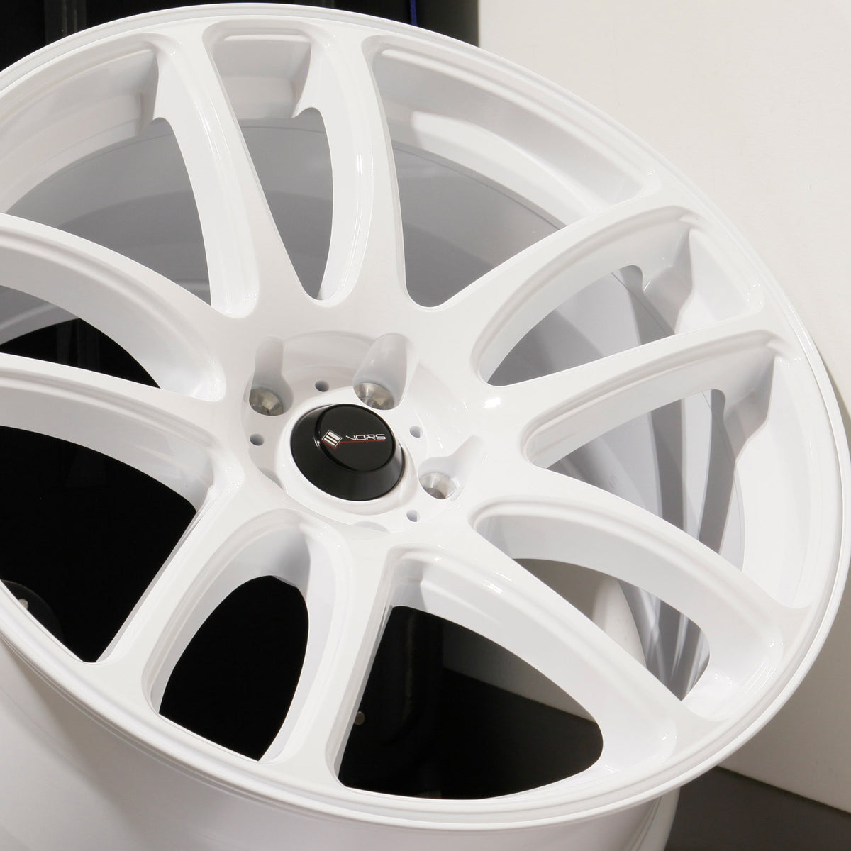Vors Wheels TR4 White